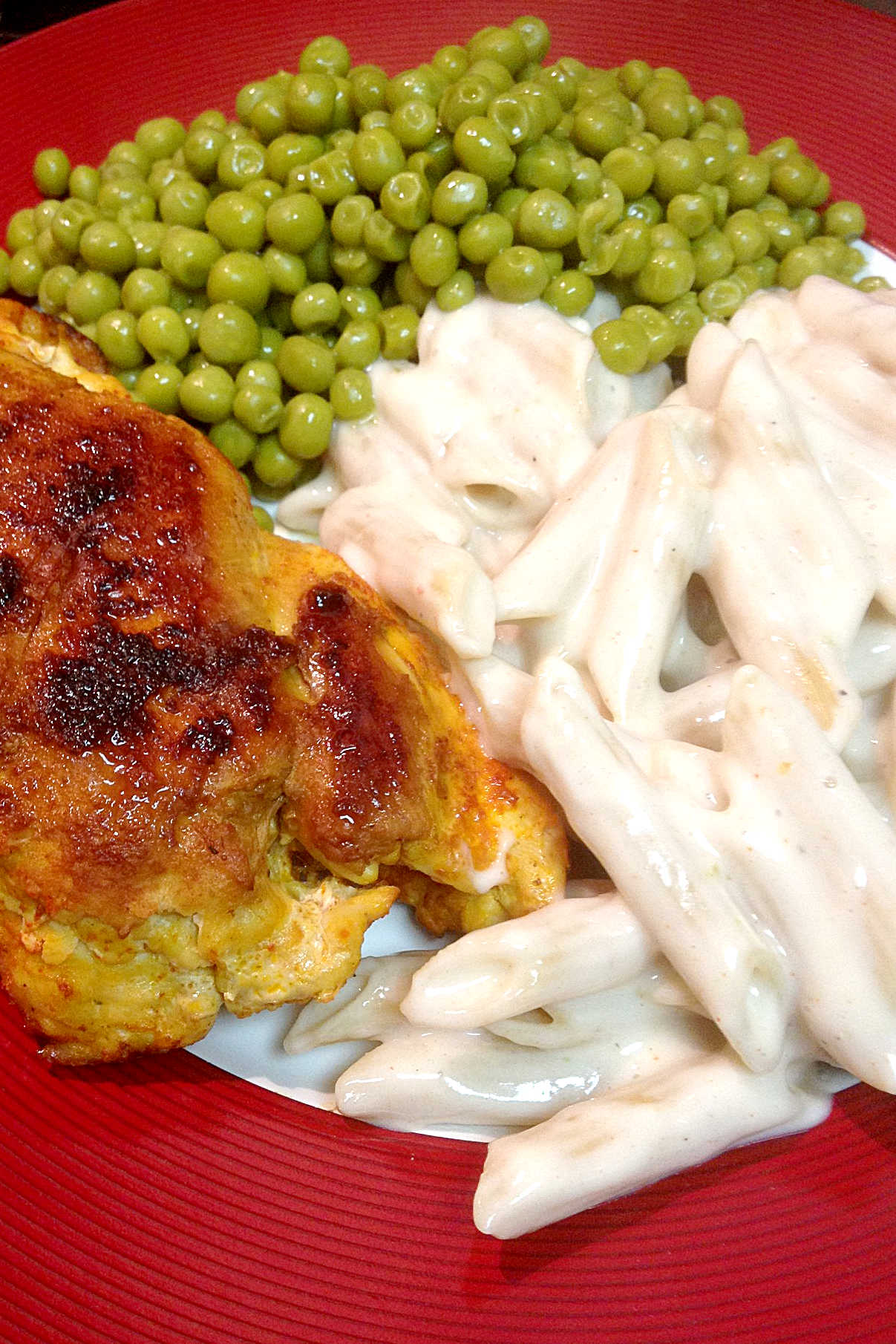 You won’t miss the fat in this delicious and creamy sauce. Smokey Chicken with Pepper Jack Alfredo is a healthy version of a family favorite. #SmokeyChickenDelight #PepperJackAlfredo #FoodieFavorites #SecretRecipeRevealed #ComfortFoodCraze
