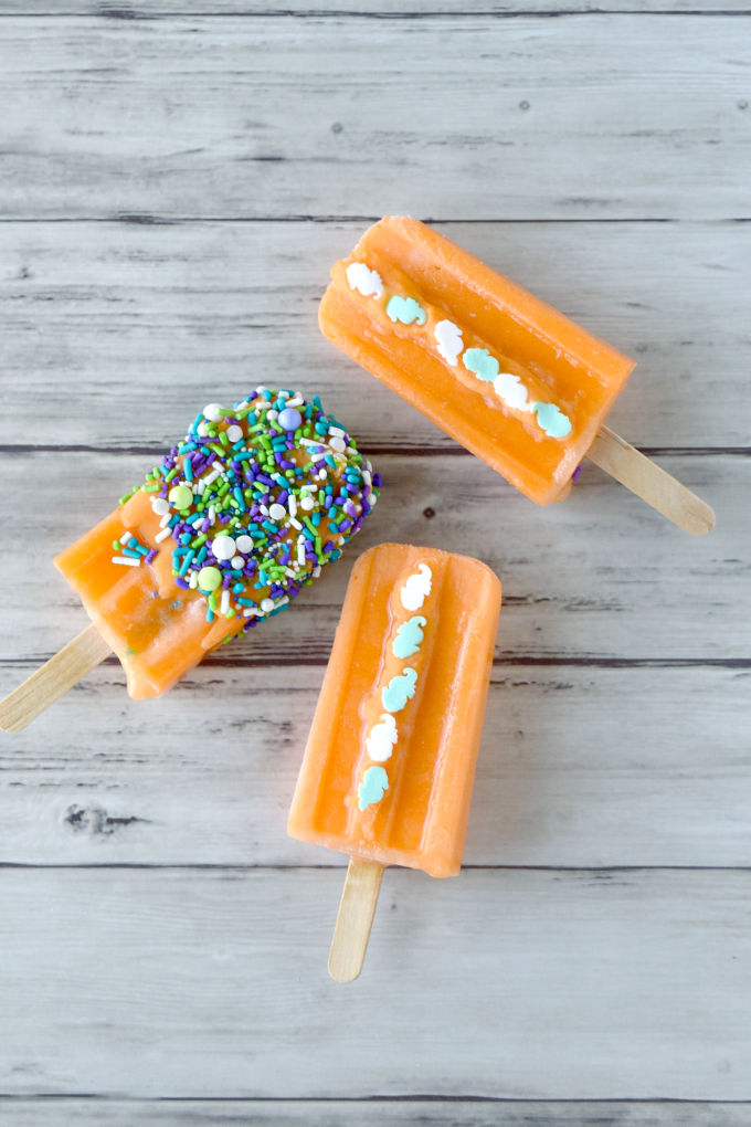 https://www.akitchenhoorsadventures.com/wp-content/uploads/2019/07/orange-julius-popsicles-02W.jpg