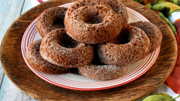 Are you ready for apple picking season? These Apple Cider Baked Donuts are a must-try! The warm cinnamon and apple flavors will make you feel warm and cozy this fall. #applepickingseason #applecider #bakeddonuts #BakedDonutDelights #FallTreats #AppleCiderSeason #DonutLover #CiderBakedGoodness