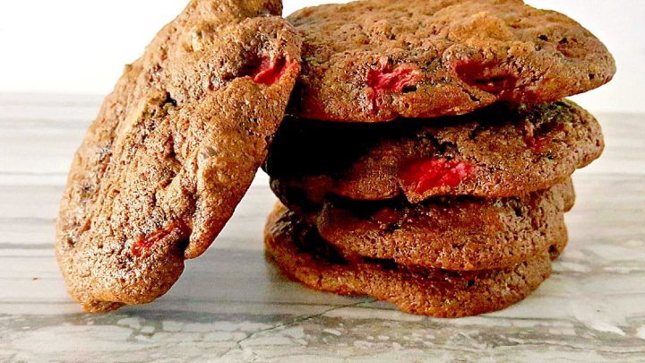 Get ready to impress with our homemade chocolate covered strawberry cookies, the perfect addition to any gathering or gift for that special someone. #sharethelove #sweettooth #familytime #ChocolateCoveredStrawberryCookies #HomemadeTreats #BakingInspo #FoodiesOfInstagram #SweetToothSatisfier